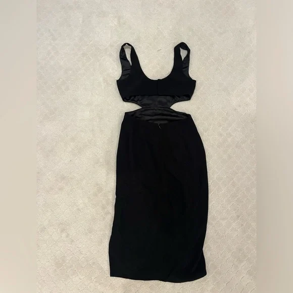 Lovers and Friends Titus Midi Dress in Black - Picture 4 of 5